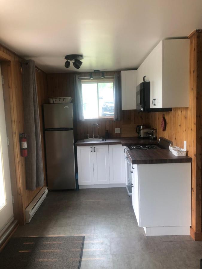 Chalets Les Chanterelles De Forillon L'Anse-au-Griffon Extérieur photo